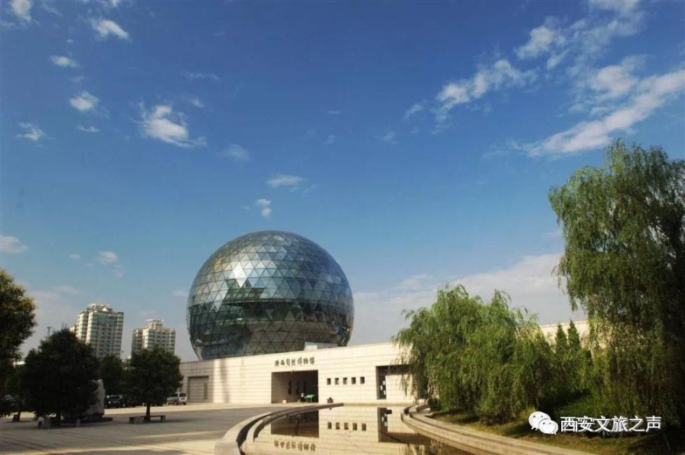 转折点北京国安回应争议；欧篮联赛后攻防权衡；质疑声仍在；医务组通报恢复的简单介绍