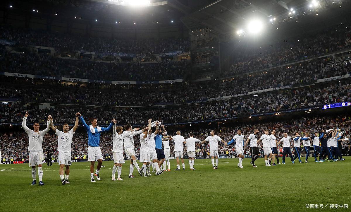 关于赛地聚焦——欧冠清晨热度飙升，斯图加特主帅复盘，球迷炸锅，细节决定成败的信息